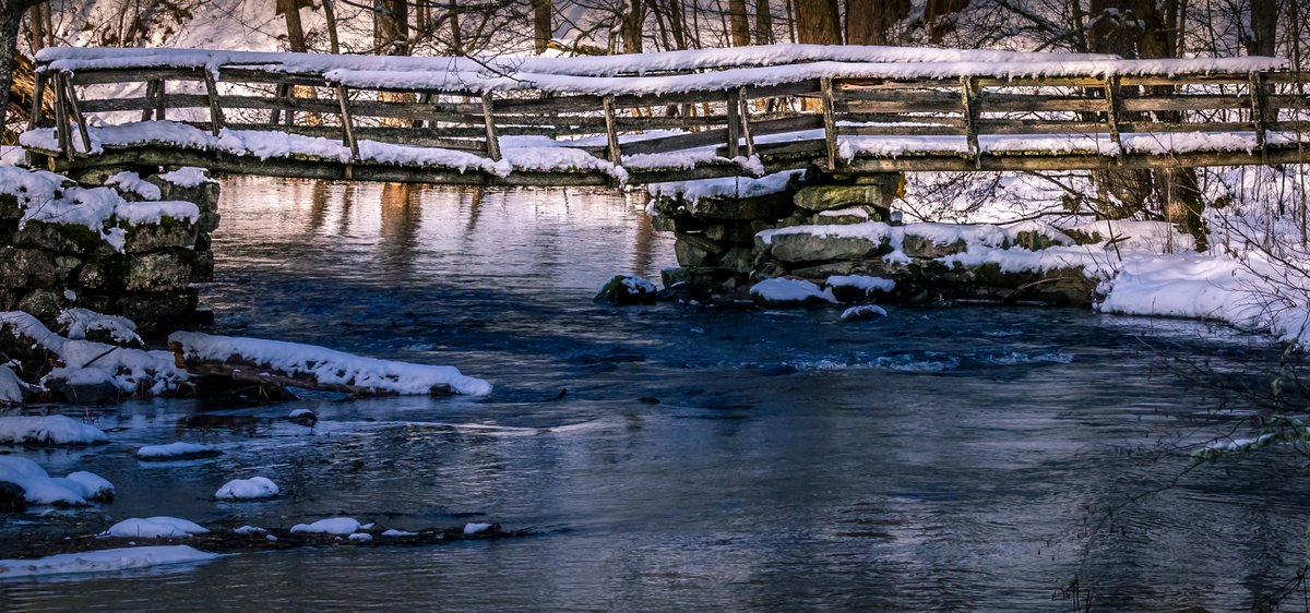 TheSwedishSaga's tweet photo. April is like an old bridge over icy waters.
Dare to cross and you might find Spring.
Stumble and fall you will find, Winter is still around.
So, to move forward, even if uncertain, is to move towards a brighter tomorrow.
#LoveToday #LookForwardToTomorrow
#HappyWeekend https://t.co/IaYChKBczO