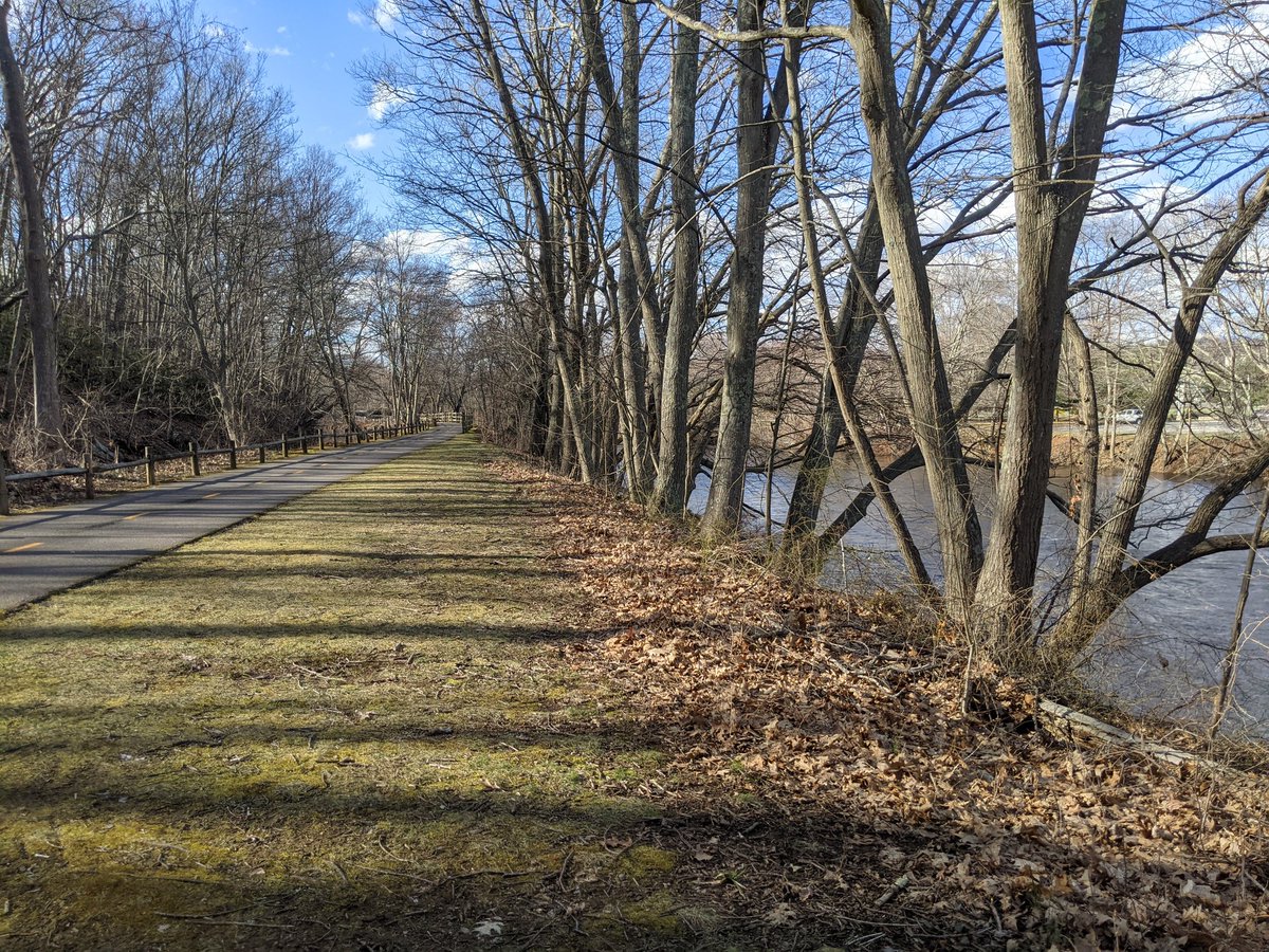 plaverty24's tweet photo. Perfect running weather today on the Blackstone. #OutRunning https://t.co/gmD7sKbG8O