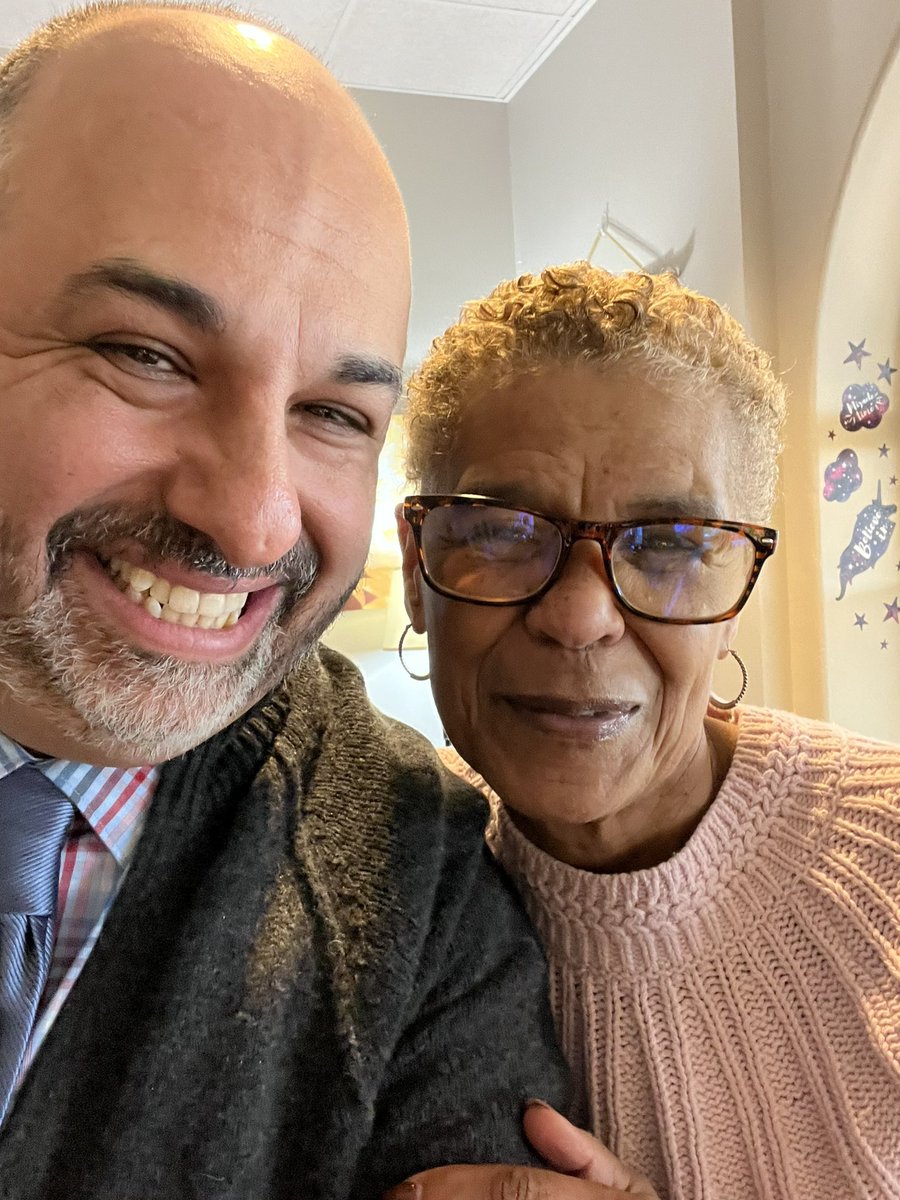 So awesome to be invited back to campus by the students of the <a href="/LeMoyne/">Le Moyne</a> Cstep/Step program. It was also a chance to visit with my dear mentor, Barbara.💚💛 #EmpathicLeadership #JesuitEducated