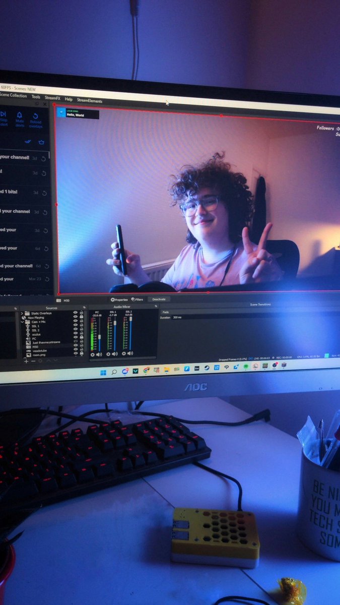 _thawney's tweet image. This photo makes me inexplicably happy :)