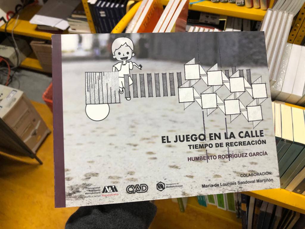 faunam_mx's tweet photo. El juego en la calle, tiempo de recreación. Pronto estará disponible en la Biblioteca Lilia Guzmán y García.
#UNAM #bibliotecasunam #bibliotecas #FAUNAM #adquisiciones2021 #bibliotecaliliaguzmángarcía https://t.co/BGwbnNlXIE
