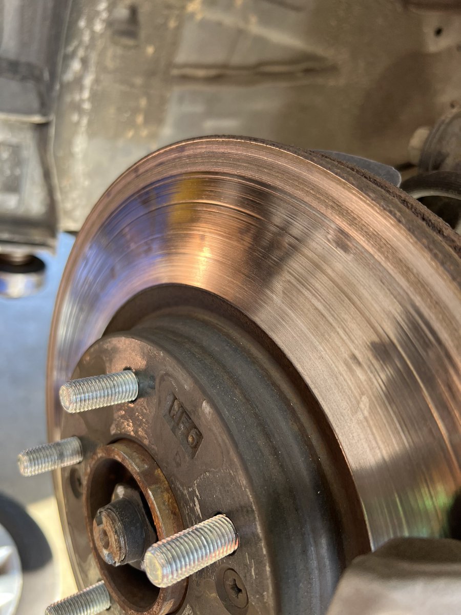 htxmexvanilla's tweet photo. Why isn’t there a light that reminds me to get my brakes changed??? 🤔 #adhdstruggles https://t.co/OjRmSlo0FM