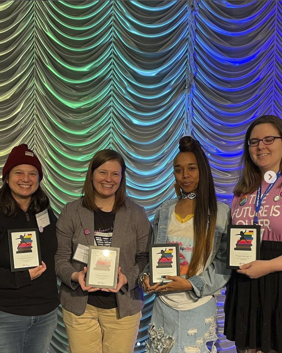 archivettesfilm's tweet photo. Director @RossmanMegan had a grand time in Murfreesboro screening @archivettesfilm and participating in a panel discussion with @MTSUFilmProf @blacklesbianarc and Nashville Queer History ! Thank you @mtlambda for bringing us out. #lgbt #lgbtq #lgbtfilm #lesbianfilm https://t.co/LZq1m27mC7