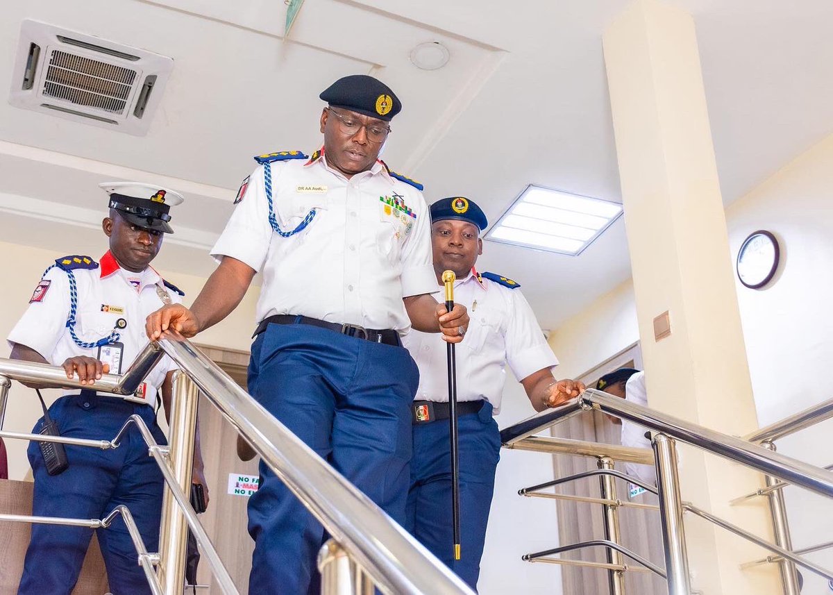 Bashir Ahmad's tweet - "The Federal Government has unveiled a new  additional uniform to the Nigeria Security and Civil Defence Corps'  (@official_NSCDC) array of uniforms. HM @raufaregbesola disclosed that the new  uniform