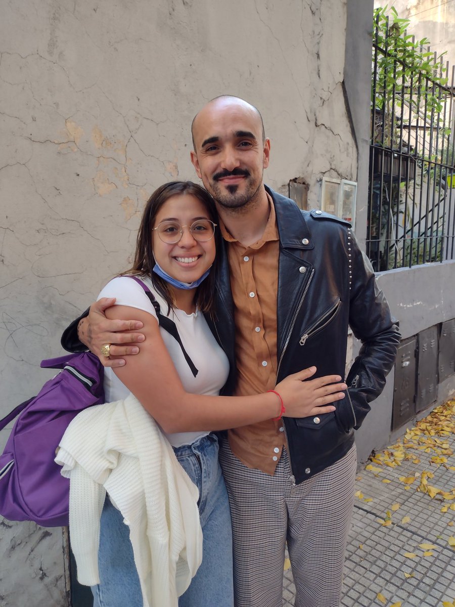 LuuzPeraltaa's tweet photo. Estaba esperando el bondi y de la nada me pasa por alado @AbelPintos Y ME QUEDE PARALIZADA. Gracias señora que acompaño a pedirle una foto. Sigo temblando y llorando. https://t.co/M9ZNPTlujo