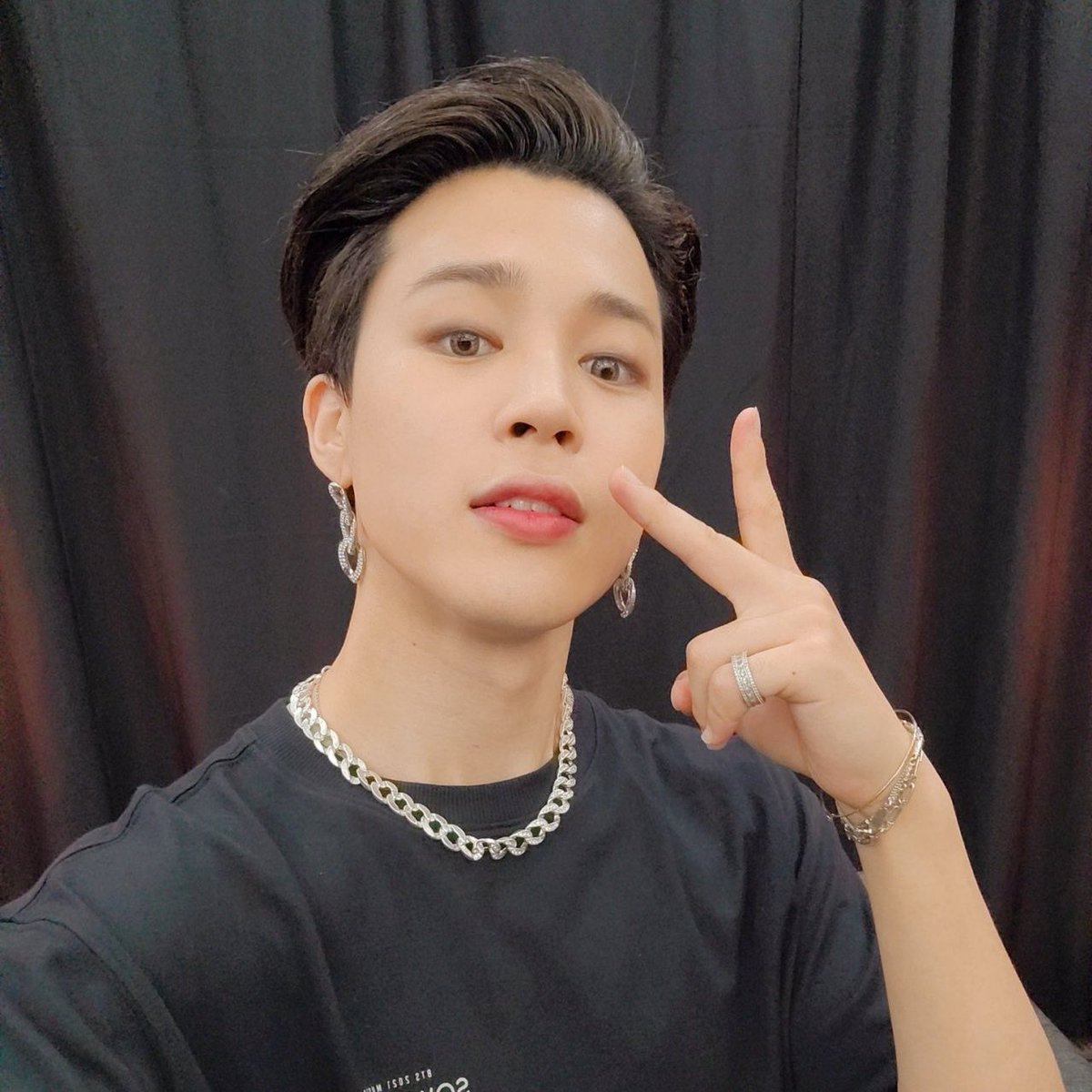 vminiecats's tweet photo. — Mañana 9 de Abril es el estreno del k-drama "Our Blues" en donde #JIMIN es parte del OST principal. Según los medios, este k-drama es uno de los más esperados del año, debido a su excelente cast y además será el primer ost de Jimin. Horarios + metas #OurBluesJiminOST @BTS_twt + https://t.co/gc0ren8GsD