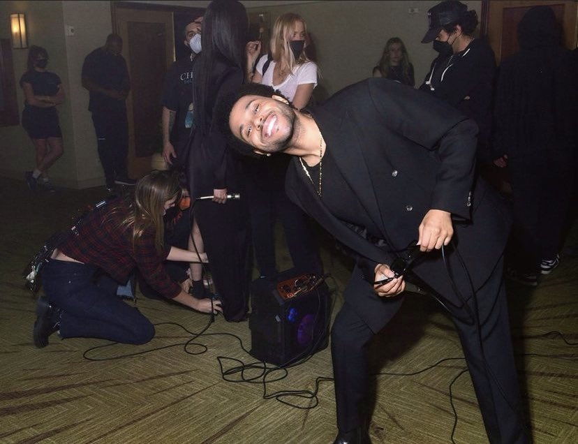 NewsWeeknd's tweet photo. 😁 https://t.co/hfB3vzRU5C