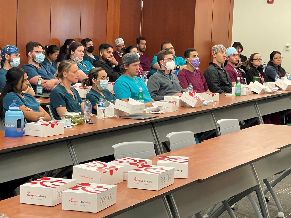 AGDdentist's tweet photo. AGD President Dr. Gerry Botko traveled to Texas this week and stopped by to visit the dental students a UT Health San Antonio. 
.
.
.
.
#academyofgeneraldentistry #BotkoOntheMove https://t.co/HEcFAp6uZk