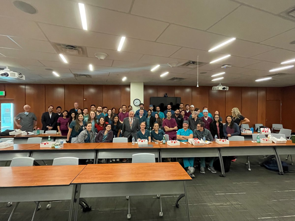 AGDdentist's tweet photo. AGD President Dr. Gerry Botko traveled to Texas this week and stopped by to visit the dental students a UT Health San Antonio. 
.
.
.
.
#academyofgeneraldentistry #BotkoOntheMove https://t.co/HEcFAp6uZk