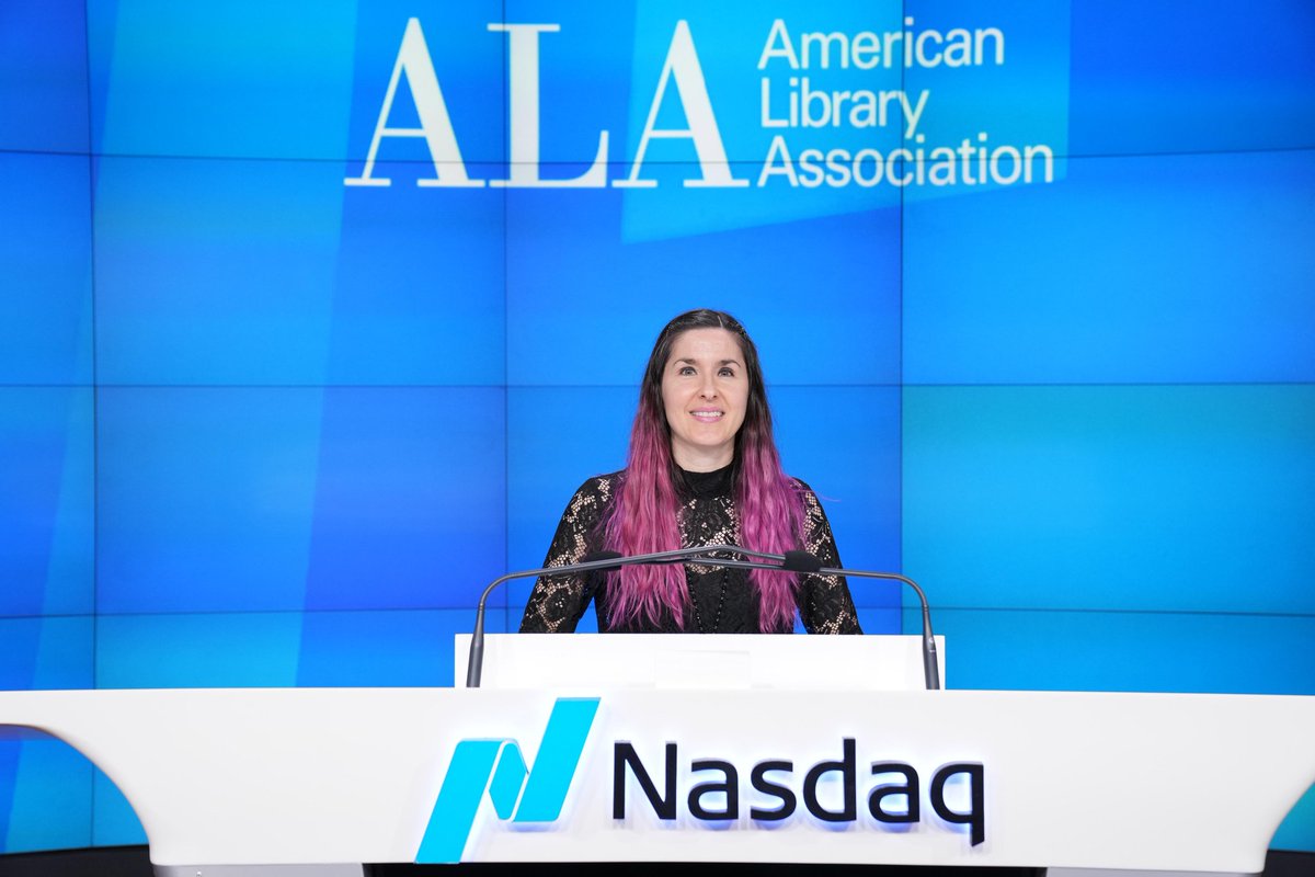 JRLibrarian's tweet photo. Advocating for libraries at the #NASDAQ closing bell ceremony! #NationalLibraryWeek #AASLslm @ALALibrary @aasl @nycsla https://t.co/xwXdrSvL4x