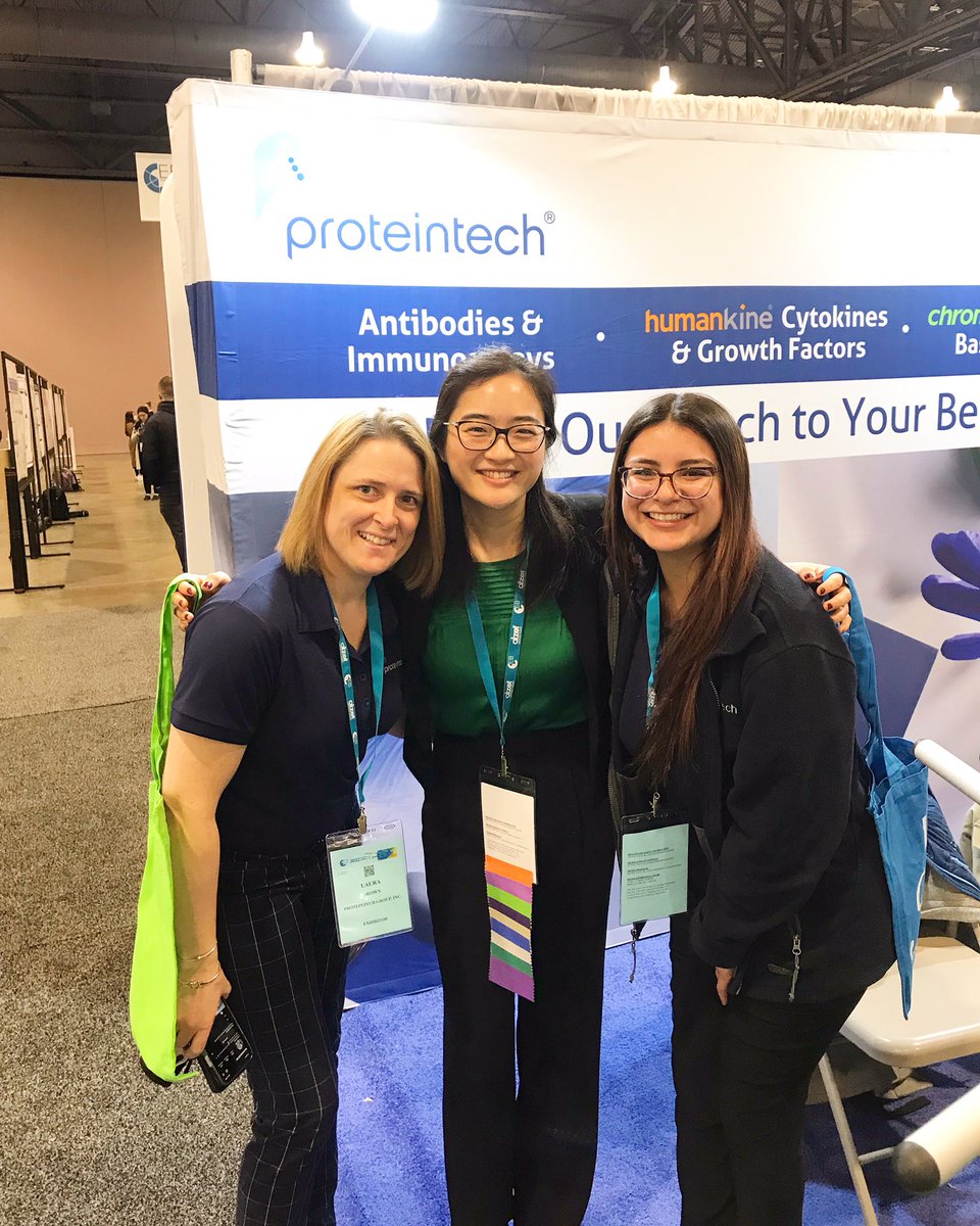 EyeDaisyShu's tweet photo. Look who I found at @expbio! So excited I got to meet the amazing people of @proteintech that I’ve been interacting with for ages on social media! 🥰🥰 You guys are amazing! @asipath #expbio #eb2022 #asip2022 https://t.co/kSURyJosMZ