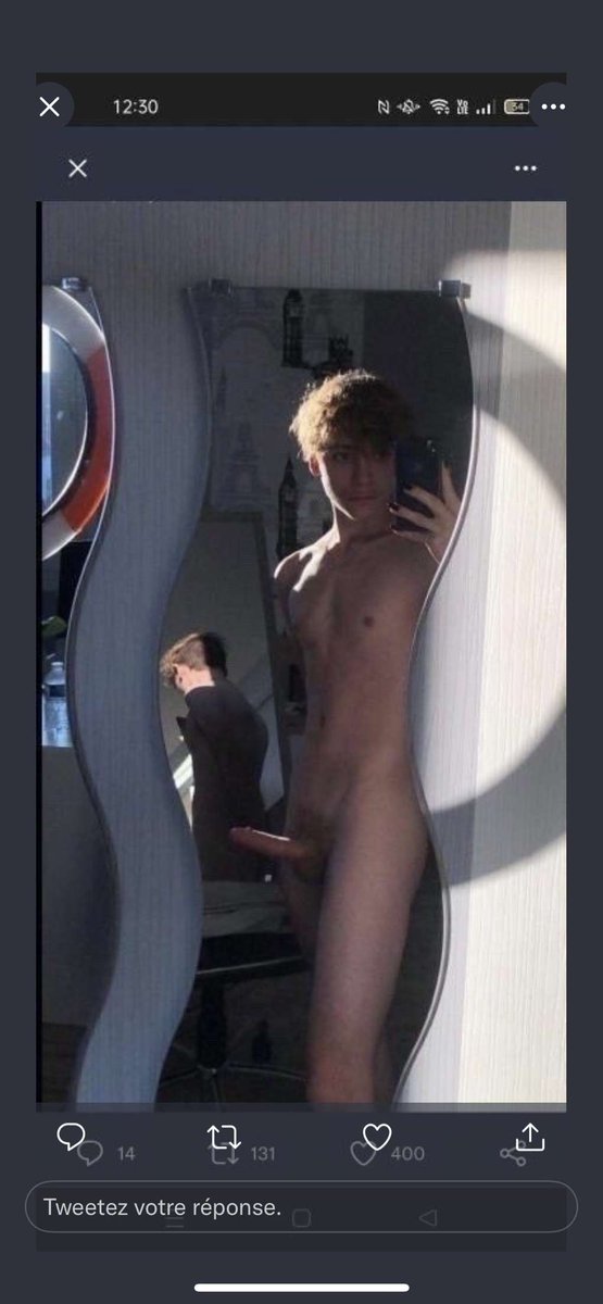 Revenge_wolfy's tweet photo. Après avoir twerker dans une église et essuyer une vitre avec le Coran il se mais a nude...💀 Honte à toi je plains tes parents. #nude #TikTok #benjamin_ledig #BenjaminLEDIG #Honte #💀 https://t.co/4Ev2QwuFtM