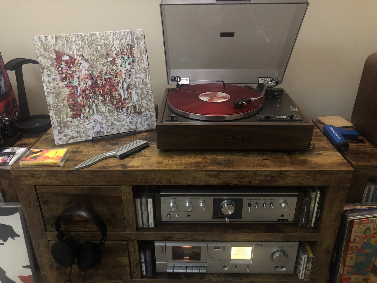 spenh01's tweet photo. #NP Crimson Bloom #BloomArmy Finishing off the night with this cracker of an album ππ #vinyl #vinylrecords #vinylcommunity https://t.co/1o7lJyR988