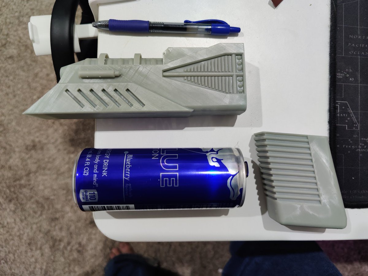 Macguyvok's tweet photo. What's that, you ask? Oh, just some prototypes from @matthoadley, for the main weapon of an OC of mine.

Wanted these guns modeled for over a decade. And I cannot tell you how excited I am!

Have an OC? Or just need cosplay props? Commision  @ForgeofDestiny! You won't regret it! https://t.co/3XjjwONCHw