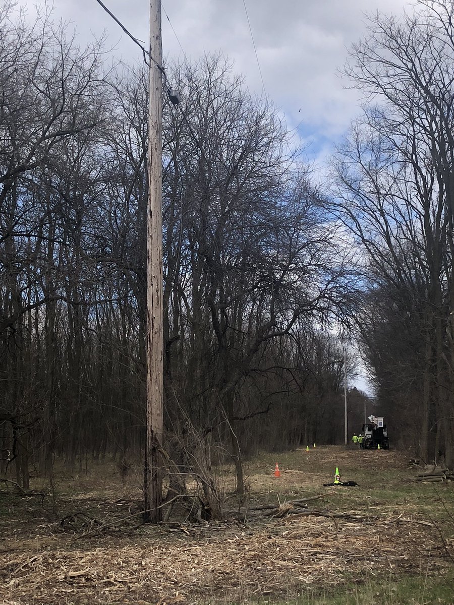 DanScripps's tweet photo. Good day in the field seeing some of the ways @ConsumersEnergy is working to boost reliability and reduce outages. The @MichiganPSC remains focused on improving the reliability of our distribution grid, and I appreciate the opportunity to get a closer look at efforts underway. https://t.co/L7kONqJ2ne