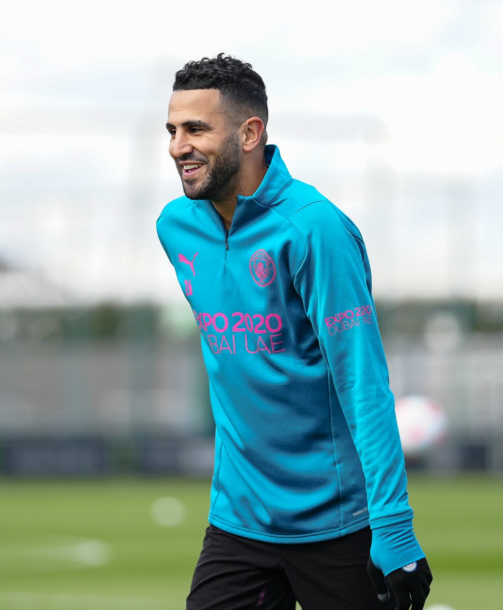 هو حبيب الجزائر 🇩🇿 وساحر العرب 🧙‍♂️ وأقدام من ذهب ✨

🔷 #السيتي | <a href="/Mahrez22/">Riyad Mahrez</a>