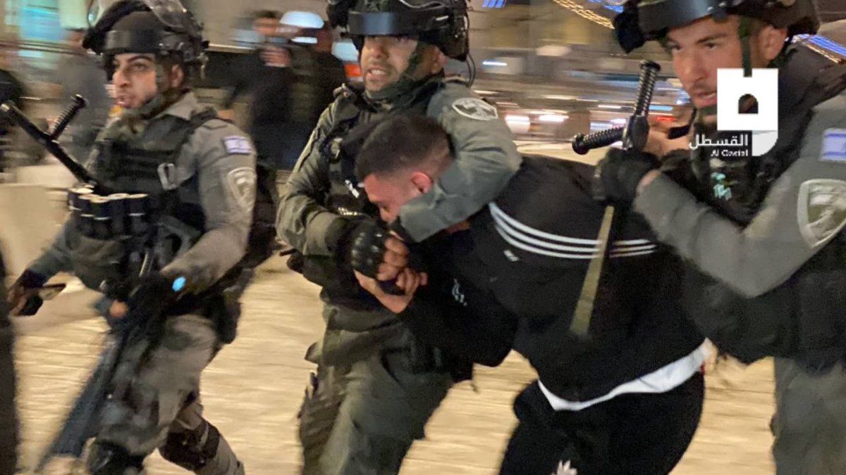 Timesofgaza's tweet photo. Tense night at Damascus Gate. https://t.co/vNTwfTLyYI
