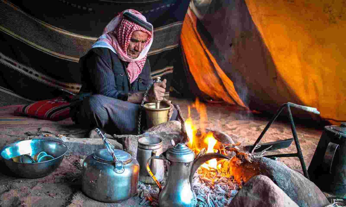 NFT_saurus's tweet photo. @cryptobaristas @CoffeeBrosNYC @tonybuifanclub We need more characters based on different cultures, their brewing methods, and traditions. Definitely need an Arab character, and we should donate proceed to the humanitarian crisis in Yemen https://t.co/2uEKKTS9vC