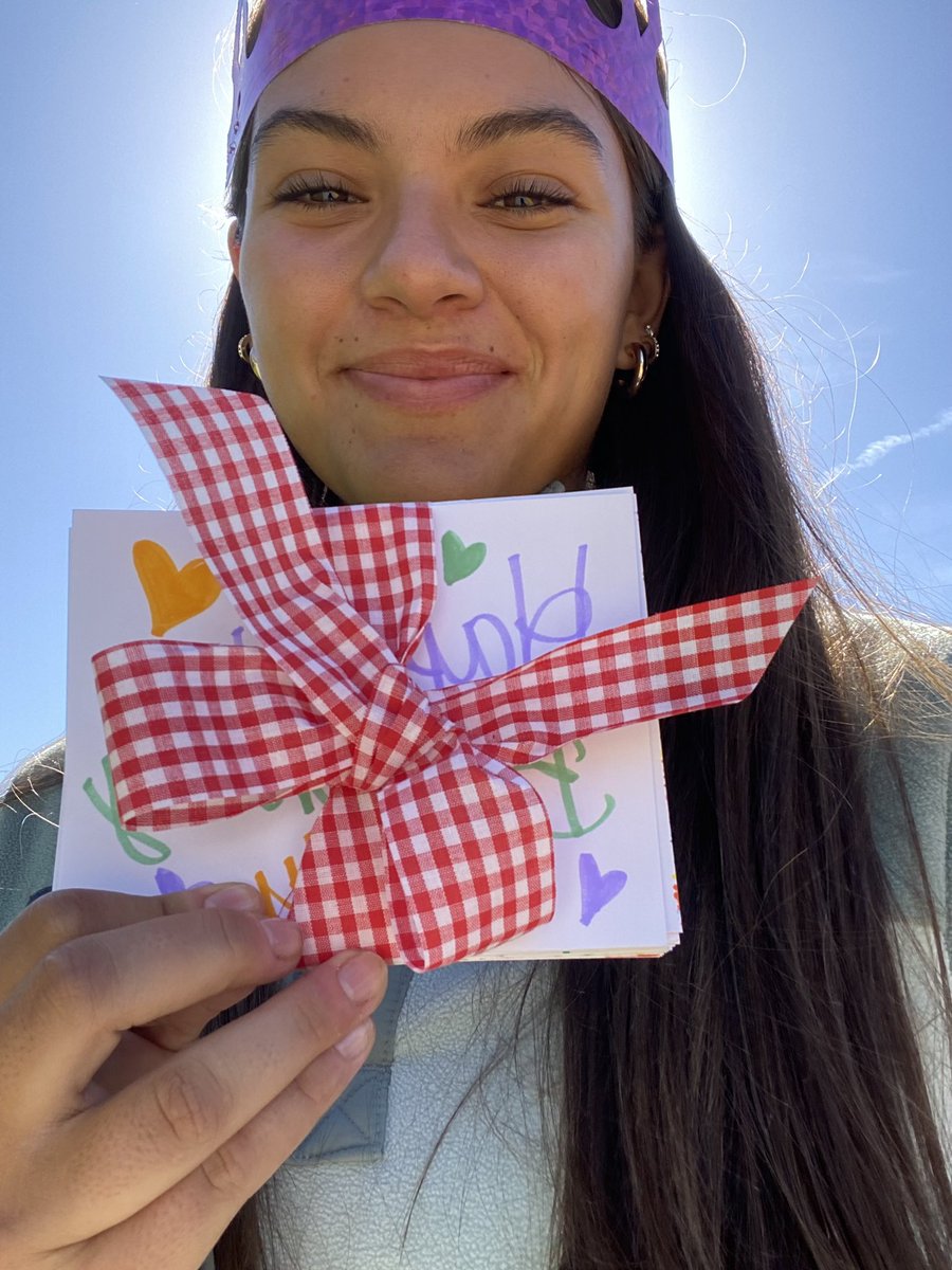 teachandcraft's tweet photo. When you help out in a K/1 class you get a fancy crown and handmade cards for your birthday. #careersined #lvusd @WillowWildcats @AgouraHS #happy18thbday https://t.co/vmj5XVxPgI