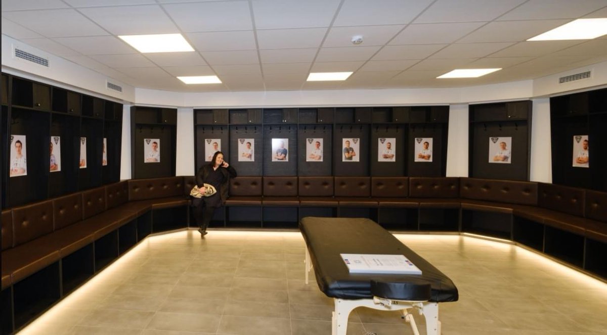 alvöru nýr klefi hjá mínum mönnum 
<a href="/Vilhjalmurfreyr/">Vilhjálmur Hallsson</a>
  
<a href="/stevedagskra/">Steve Dagskrá</a>
 
Jafnast á við nýja Christian I Grotinum! 
hlakka til að bjóða þér í heimsókn