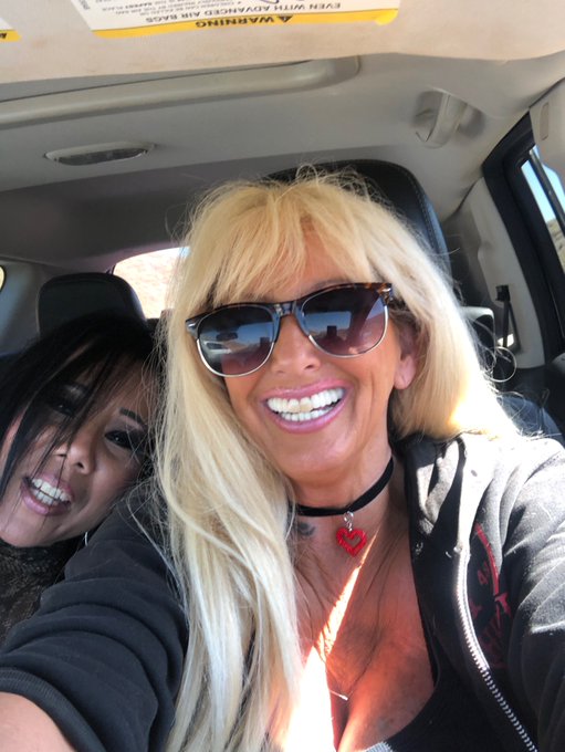 Having fun at the club house https://t.co/oxuRdS8eDX