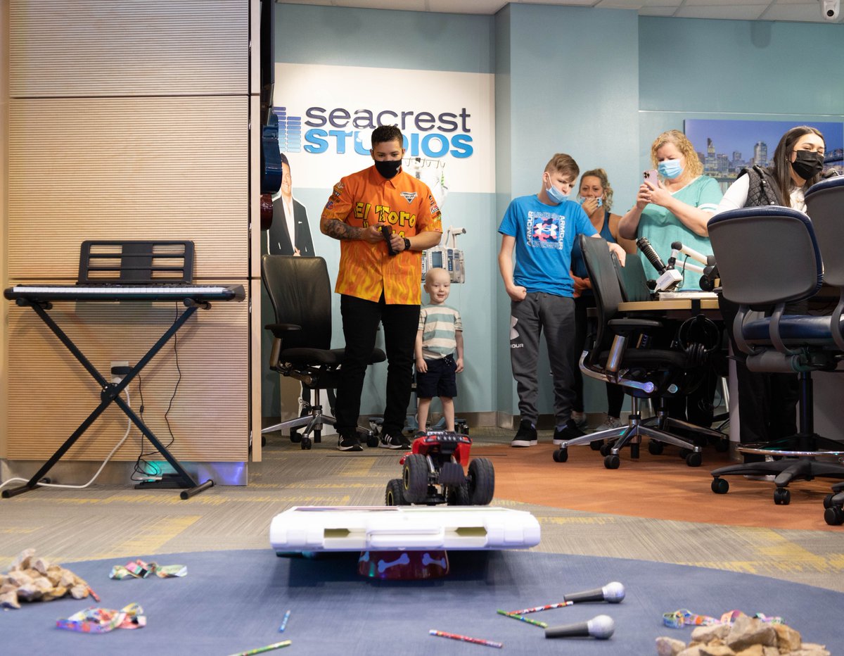 RyanFoundation's tweet photo. Today @MonsterJam rolled into #SeacrestStudios at @CincyChildrens and it's safe to say these kids were excited about it. Thanks #ElvisLainez! https://t.co/qj6SWm4i2g