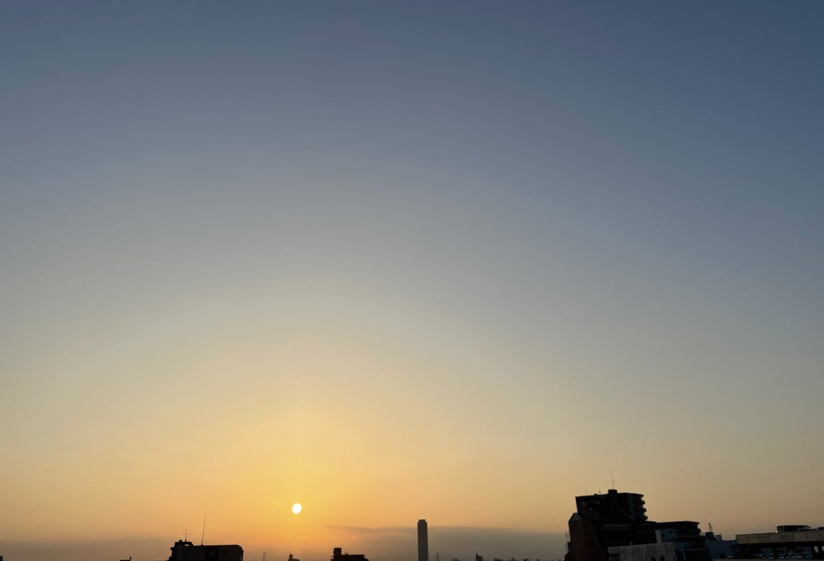 FnC5mJiJwQSNN3Y's tweet photo. とっても静かな土曜日の朝*.+ﾟ
鳥の可愛いさえずり声が
よくきこえてきます🕊𓂃 𓈒𓏸

昨日やり残した仕事を片付けて
充電タイムを作ります☕️🍫
ぽわ〜んとしたいです( ˶˙˙˶)𓈒𓂂𓏸

今日も穏やかな
優しい一日でありますように＊.｡.:*･ﾟ

( ˙꒳˙  )〜♪ https://t.co/l0jOhvfFuD