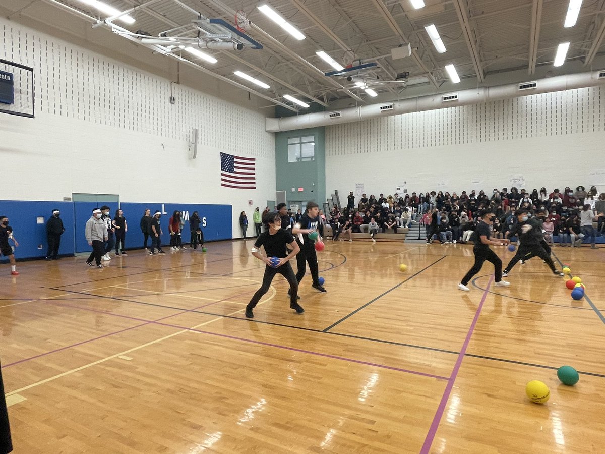MrsAyala33's tweet photo. 8th grade Dodgeball tournament!! So fun!! @137amie @D33Leman https://t.co/z154kHPmDT