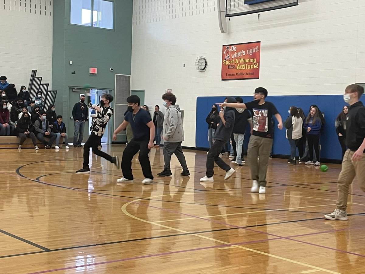 MrsAyala33's tweet photo. 8th grade Dodgeball tournament!! So fun!! @137amie @D33Leman https://t.co/z154kHPmDT