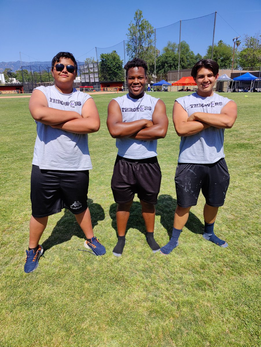 Rising Stars at Tiger Invite, South Pasadena High, thrower farther! @Julioserrono77 <a href="/Simon58878556/">Simon</a> #BeALion