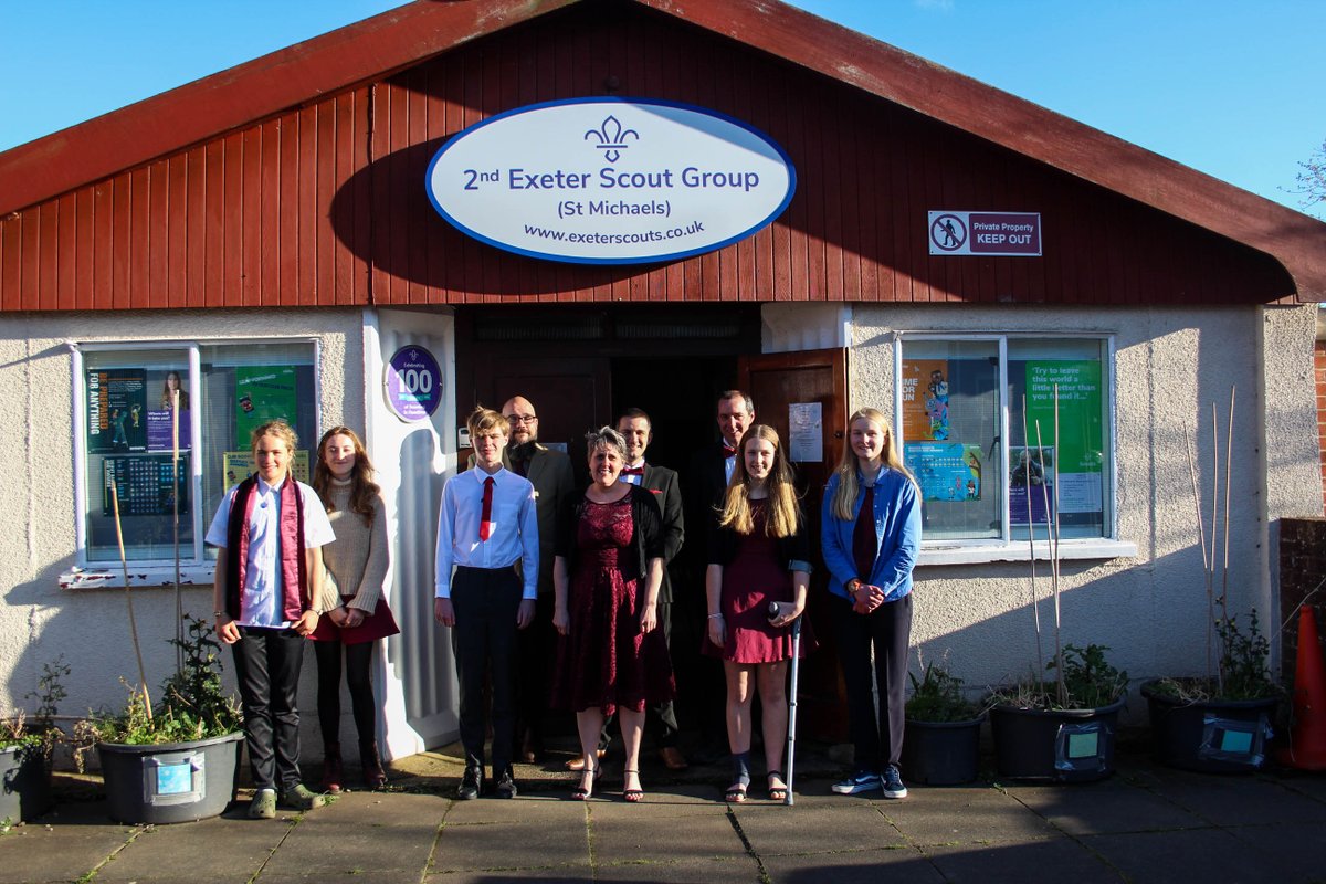2ndExeterScouts's tweet photo. We waved farewell to 5 very smart looking scouts at our end of term leavers banquet. A three course meal followed by a trip down memory lane, with a video montage looking back at their 4 years with us. What an adventure its been!
#DevonScouts #Skills4Life https://t.co/5wlWp8dVhB
