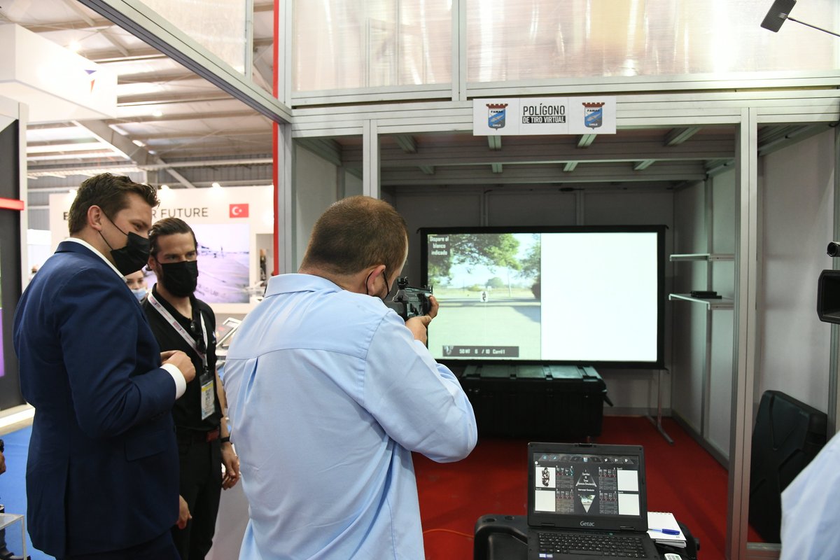 Ejercito_Chile's tweet image. No pudiste ir a #FIDAE2022, no te preocupes, aquí te dejamos la galería fotográfica para que puedas conocer los stands de nuestro #EjércitoDeChile. Fotos aquí 📷 bit.ly/3KtVwwE