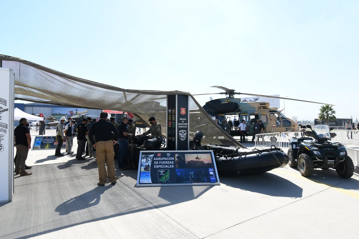 Ejercito_Chile's tweet image. No pudiste ir a #FIDAE2022, no te preocupes, aquí te dejamos la galería fotográfica para que puedas conocer los stands de nuestro #EjércitoDeChile. Fotos aquí 📷 bit.ly/3KtVwwE