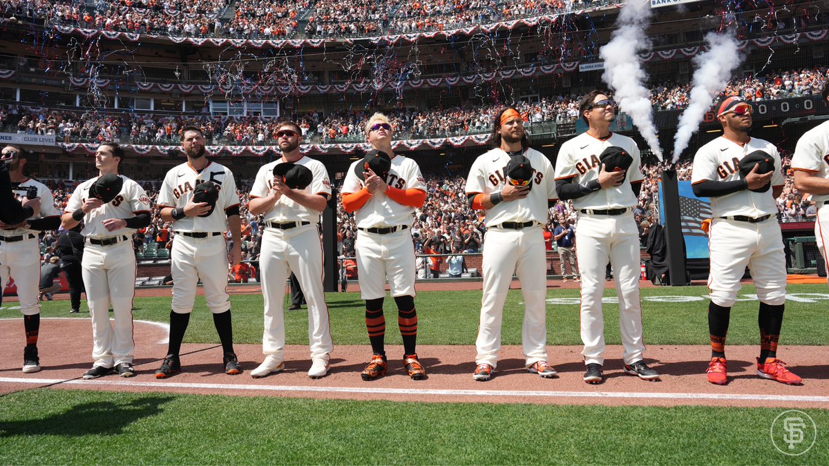 SFGiants's tweet photo. We’re officially back in business

#OpeningDay | #SFGameUp https://t.co/doCUT6e4pa