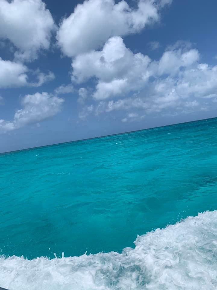 DeckerKaylor's tweet photo. Finish the Spring Break Cruise in Cozumel and Passion Island. What I learned is their Sun is just different… #SunOneMeZero https://t.co/SmI7vCPvQf