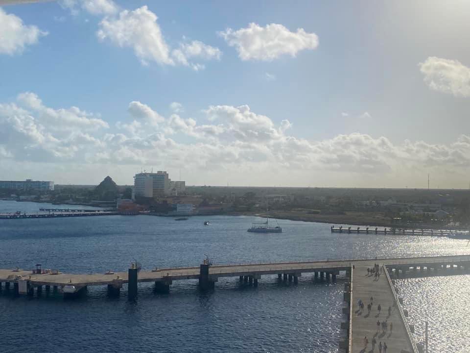 DeckerKaylor's tweet photo. Finish the Spring Break Cruise in Cozumel and Passion Island. What I learned is their Sun is just different… #SunOneMeZero https://t.co/SmI7vCPvQf