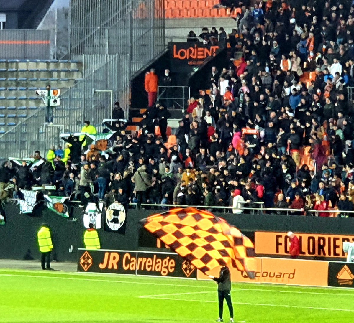 Ultras France tweet media