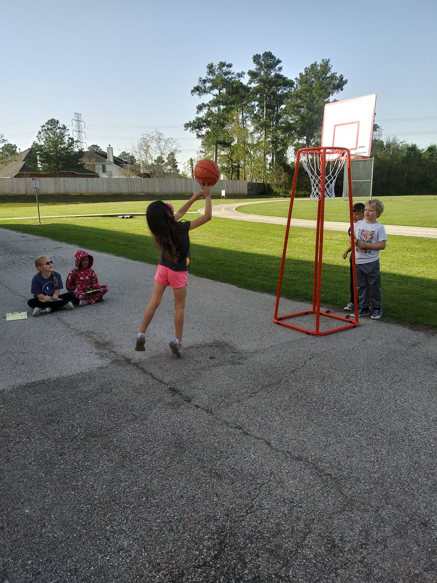 Monica Davalos tweet media