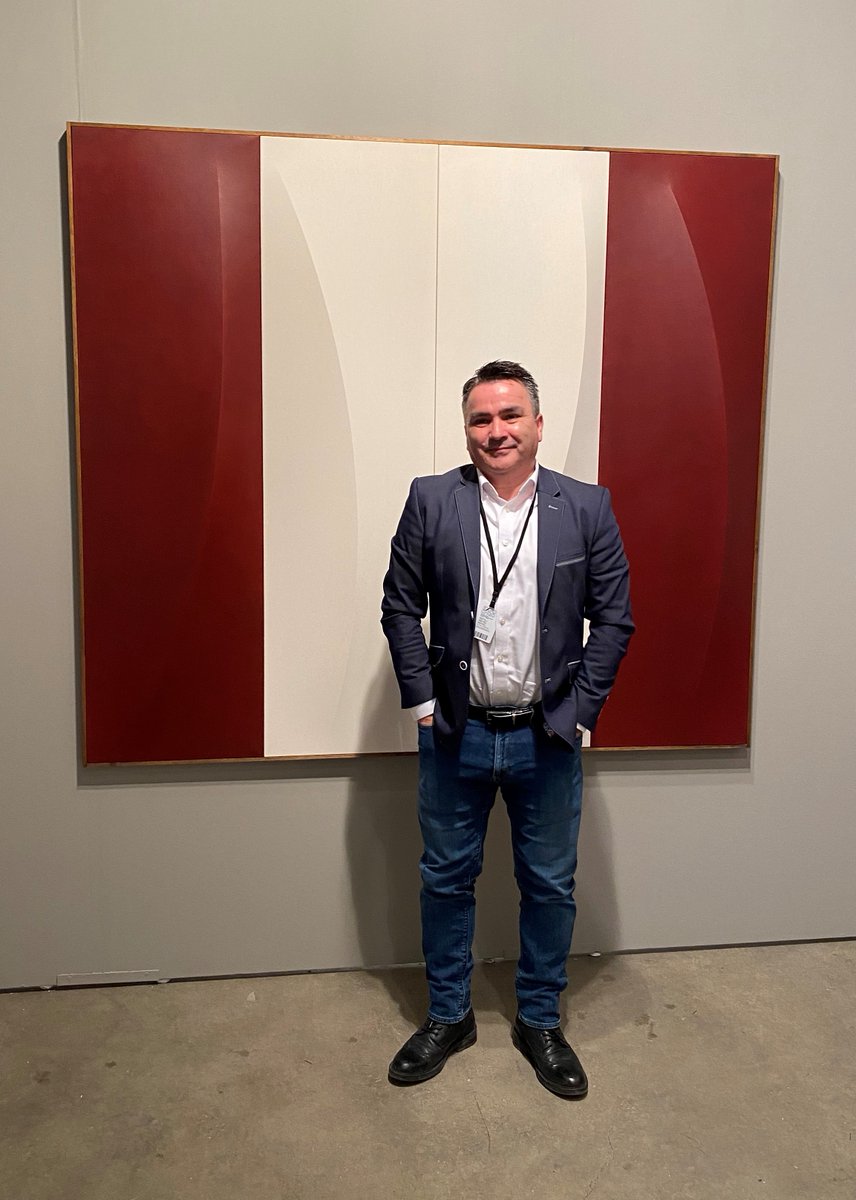 usherdbruce's tweet photo. I went to my first EXPO CHICAGO #expochicago yesterday and had a chance to check in (and learn from) two participating Canadian galleries - DURAN MASHAAL from Montreal and Patel Brown from Toronto. https://t.co/bNaZ9J8pl2