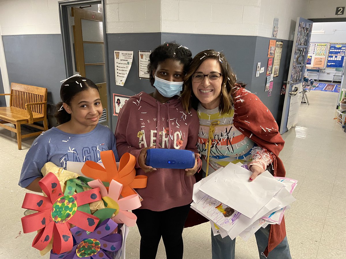 SeachPrincipal's tweet photo. Celebrating Assistant Principal Week with our Seach Super Hero Mrs.Doherty! She touches so many hearts each and everyday!#seachROARS@Seach principal https://t.co/XuoQ40DYia