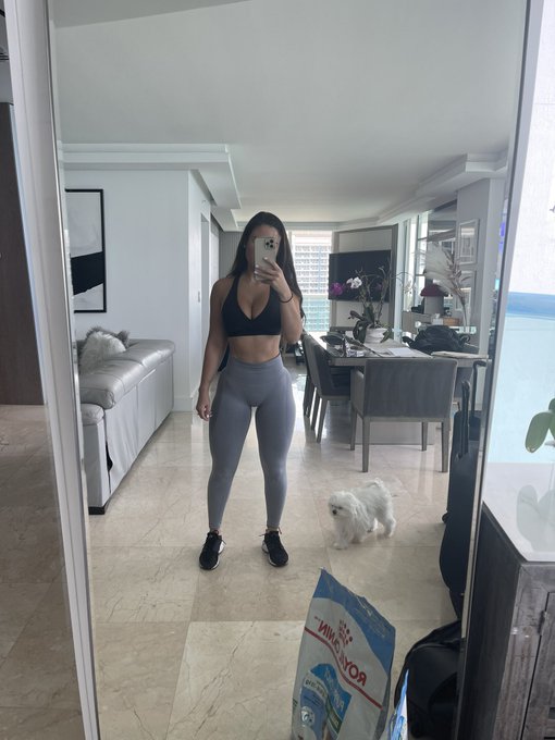 1 pic. We working ? https://t.co/e0hg0Xdkw7