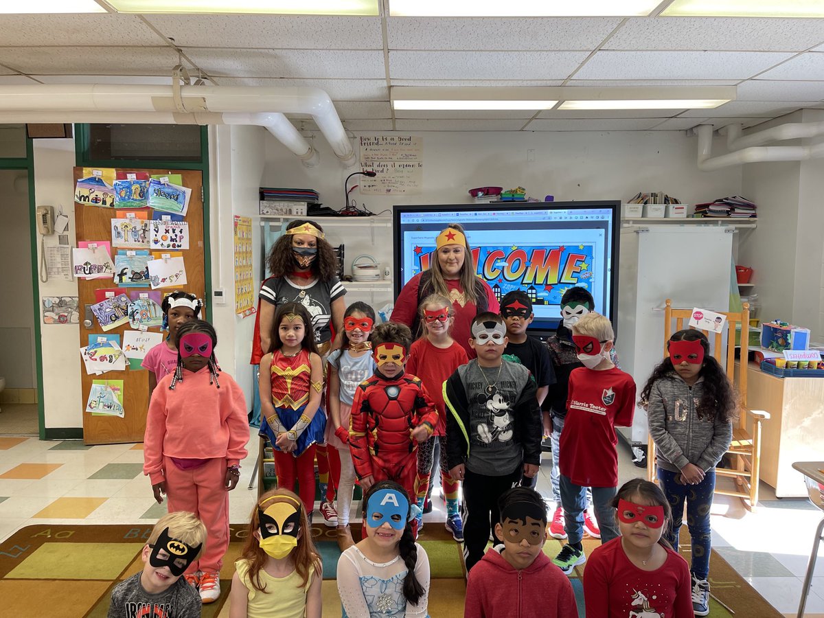 KellyBozza6's tweet photo. On the Friday before our #SpringBreak we all dressed up as Super Hero’s to celebrate one of our favorite superhero’s birthday!!! 🦸🏾🦹🏼♀️🕸🌊 @steelergoldeng #firstgradesuperheros ❤️🧡💛💚💙💜💖 https://t.co/UqwbLGbjMr