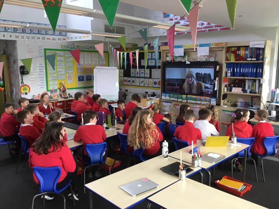 CraigyDeryn's tweet photo. Sesiwn Rhithiol gyda Lowri Ifan o’r Amgueddfa Lechi
#prosiectLlechini #Llechini geirfa chwarelwyr #UNESCO
Llechi Cymru Cadw Amgueddfa Llechi Cymru - National Slate Museum https://t.co/pJUzwhUZyN