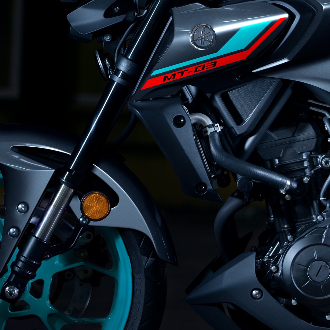 YamahaMotorMX's tweet photo. Detalles de la #MT03, construida con puro ADN de la serie #MT, lo que supone que cada trayecto es una experiencia sensacional y adictiva.💯

Conócela aquí👉 https://t.co/lO0yaxQROZ

#Yamaha #YamahaMX #DarkSideOfJapan https://t.co/sKckNEn6So