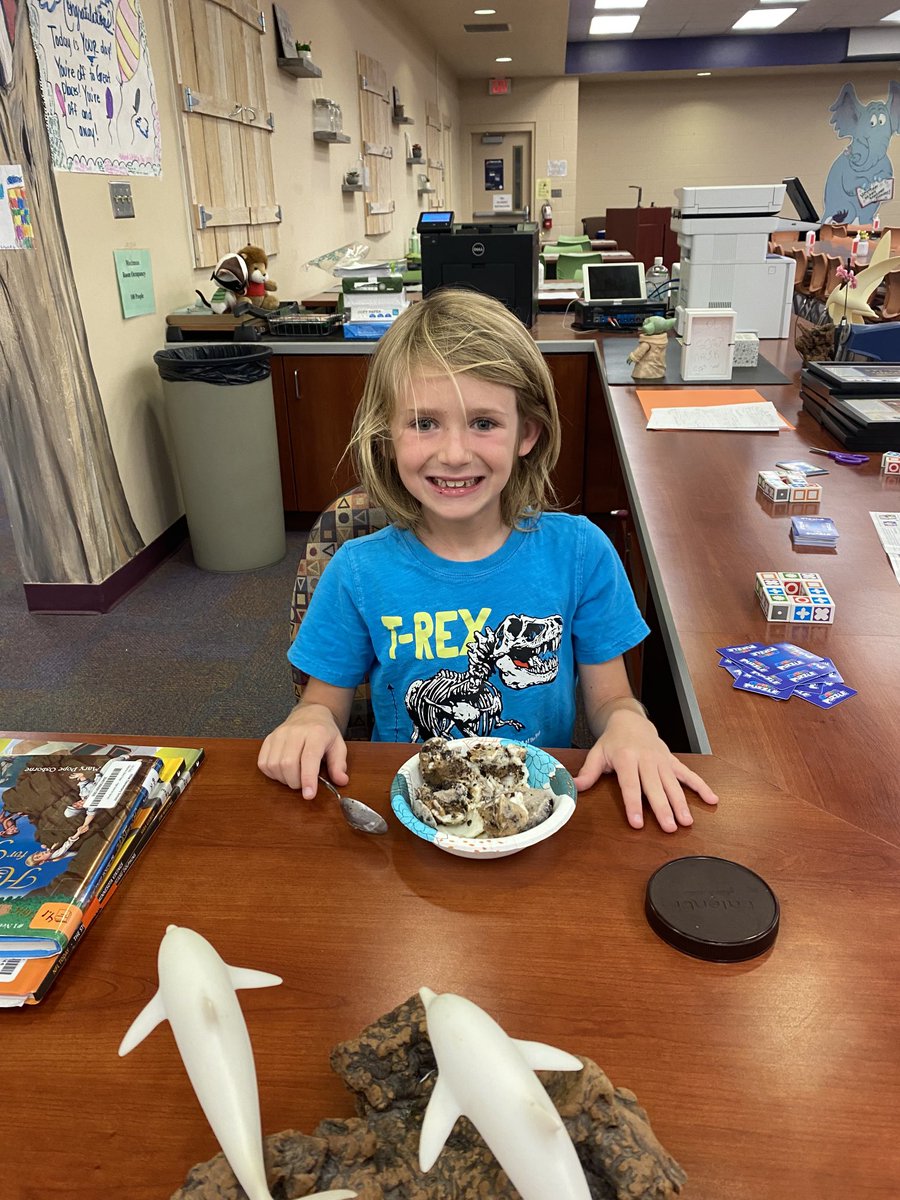 Day 2 of celebrating incredible readers! Cooper, one of our second graders, read 750,000 words! He ran our media center like a professional! Congrats, Coop! I love you and Bailey! ⁦<a href="/VillasElem/">Villas Elementary</a>⁩