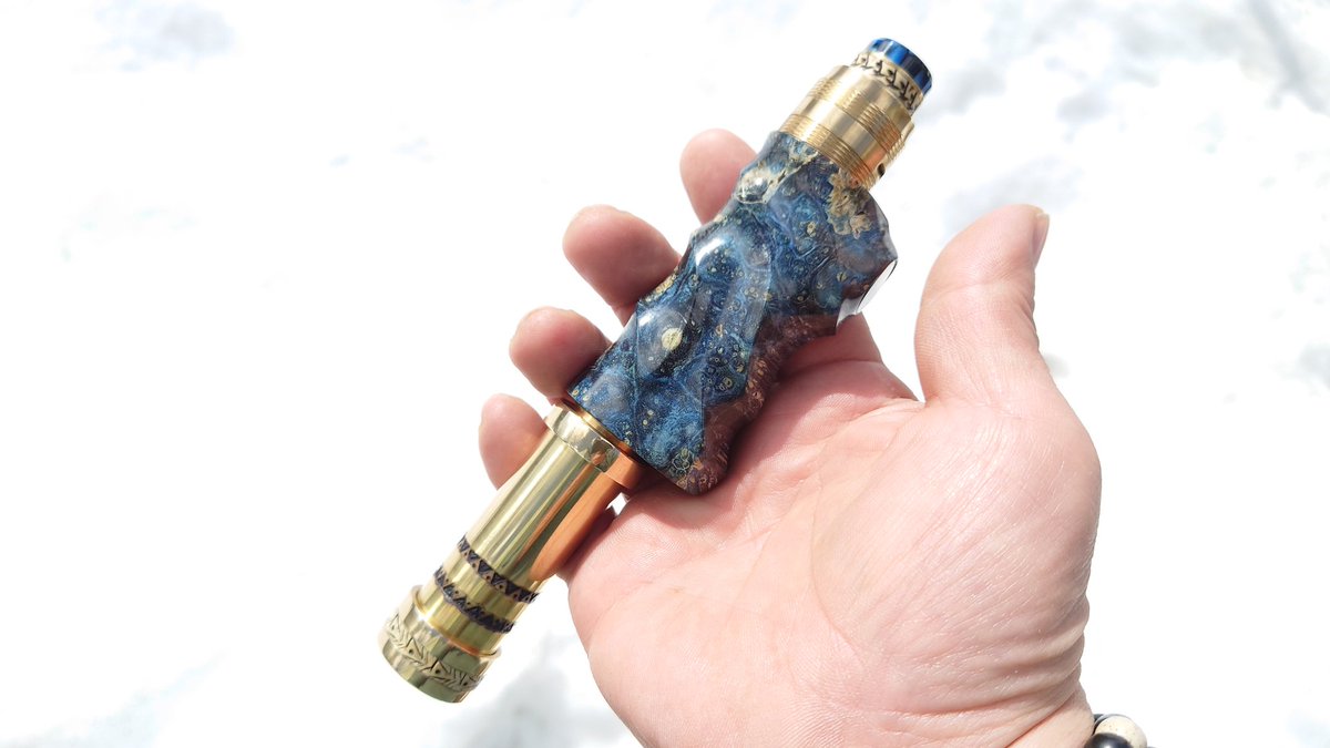 CebrjowHwScHCkj's tweet photo. 皆さん、おはよっチェ😆👍今日も宜しくご安全に🙇💦#LKC Aether Stab Custom + Anya RDA 25mm LE + halfmoonドリチ 😋💦 #VAPE #vape好きな人と繋がりたい #VAPE好きと繋がりたい #VAPE初心者 #LowkeyCustoms #iamlowkeycustoms #LovePinoyVapingGears #stabwood #GatubCrafts #Gatub #halfmoonmods https://t.co/yGI19W3wDL