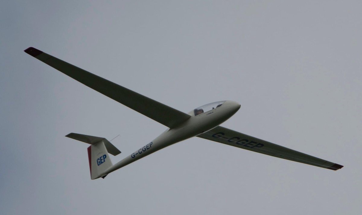 deansladen88's tweet photo. Is it a bird? A plane? No it’s a glider @bowlandforest photo taken whilst having a brief walk around beacon fell country park, #glider #bfgc #lancashire #photography #Nikon #nikonphotography 📷📷 https://t.co/Yb6oMB0jjc