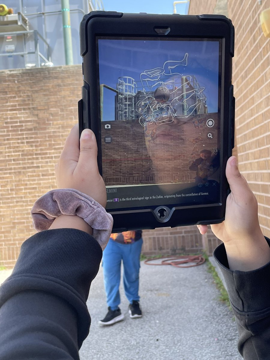 Smith_Educating's tweet photo. Wrapping up our Solar System unit using SkyView! Students could locate the planets, space equipment, and even find their zodiac sign and read more about it. @WilkersonCISD @ConroeISD https://t.co/CHsYPAEy9a