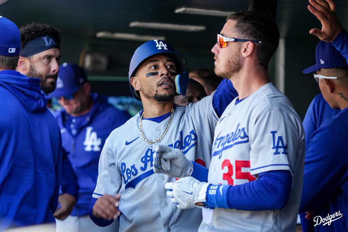 Dodgers's tweet photo. Love it when a plan comes together. https://t.co/SZHJBw7Kgc