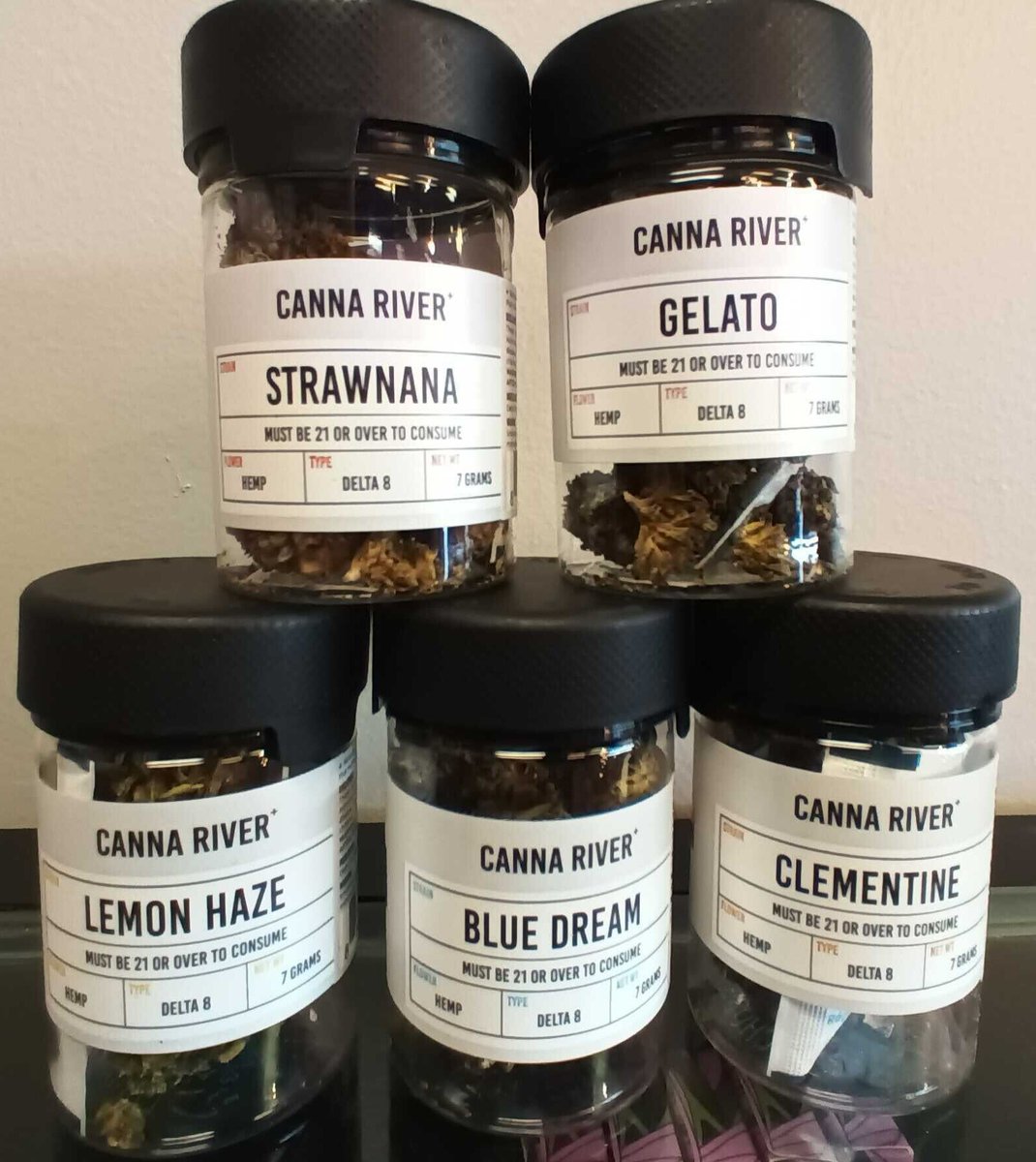 Introducing....Cannariver D8 Flower! Now in stores! See a store associate today for a strain that is best for you!

#Delta8 #delta8 #flower #handcheck #VLASVAPOR #instore #newproduct #stress #hemp #hempflower